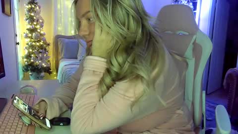 Snapshot of southernbarbii chatting on 8, 12, 2024 Your Barbii online show from 8, 12, 2024