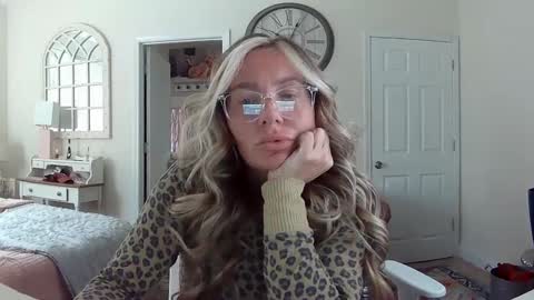 Snapshot of southernbarbii chatting on 6, 2, 2025 Your Barbii online show from 6, 2, 2025