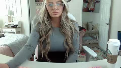 Snapshot of southernbarbii chatting on 10, 2, 2025 Your Barbii online show from 10, 2, 2025