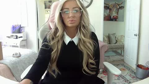 Snapshot of southernbarbii chatting on 18, 2, 2025 Your Barbii online show from 18, 2, 2025