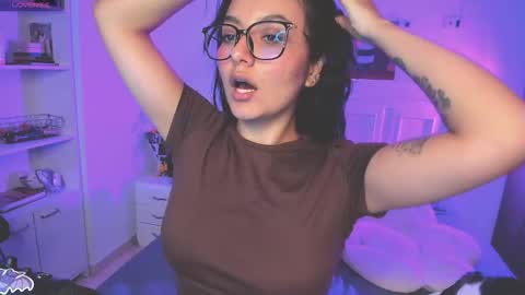 Lili online show from 8, 11, 2025