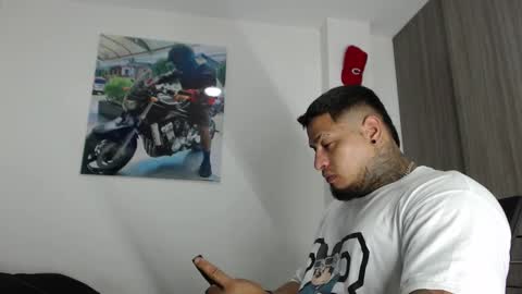 Snapshot of soy_apolo chatting on 14, 9, 2025 soy_apolo online show from 14, 9, 2025