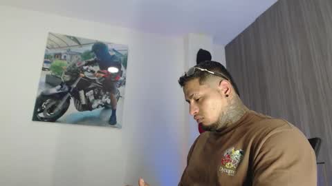 Snapshot of soy_apolo chatting on 10, 10, 2025 soy_apolo online show from 10, 10, 2025