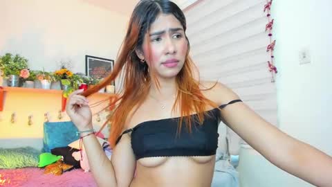 Snapshot of soy_sarah chatting on 7, 2, 2025 Sarah Valentina online show from 7, 2, 2025