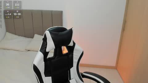 Instagram Soyamandaa  1 online show from 5, 3, 2026