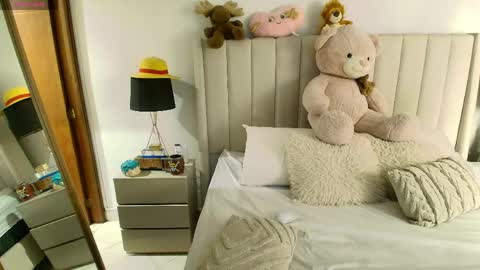 Adeline independent model online show from 8, 4, 2026