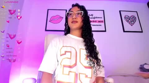 Juliana online show from 7, 3, 2025