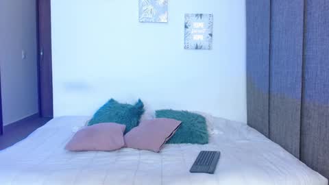      online show from 30, 3, 2026