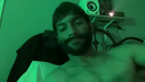 Snapshot of spacecase843 chatting on 16, 2, 2025 TrndSettrz online show from 16, 2, 2025