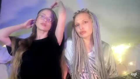 Snapshot of spacewiki chatting on 11, 7, 2026 Viki and Chloe online show from 11, 7, 2026