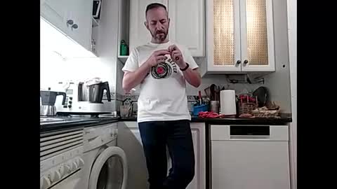 Manu  online show from 1, 10, 2025