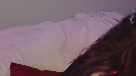 Snapshot of sparklelove69 chatting on 17, 5, 2026 Scottietee online show from 17, 5, 2026
