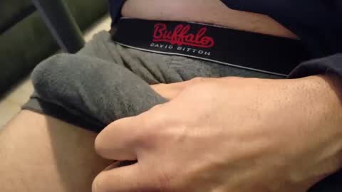 Snapshot of sparklenuts17 chatting on 2, 12, 2024 sparklenuts17 online show from 2, 12, 2024