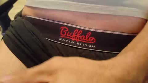 Snapshot of sparklenuts17 chatting on 9, 9, 2025 sparklenuts17 online show from 9, 9, 2025