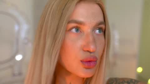 Snapshot of sparks__daisy chatting on 21, 12, 2024 DAISY online show from 21, 12, 2024