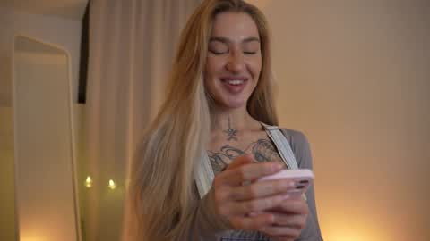 Snapshot of sparks__daisy chatting on 15, 1, 2025 DAISY online show from 15, 1, 2025