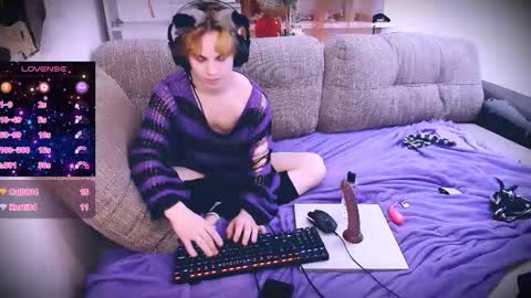 Snapshot of sparkyferret chatting on 23, 11, 2025 sparkyferret online show from 23, 11, 2025