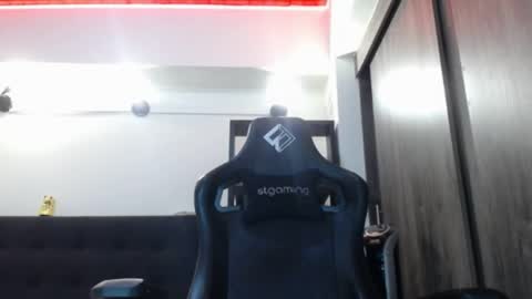     online show from 25, 5, 2026