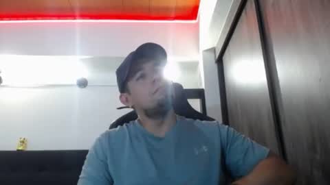 Snapshot of spartacus_cam chatting on 7, 7, 2026 online show from 7, 7, 2026