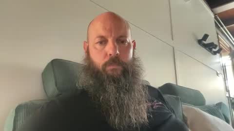 Beard Guy online show from 23, 10, 2025