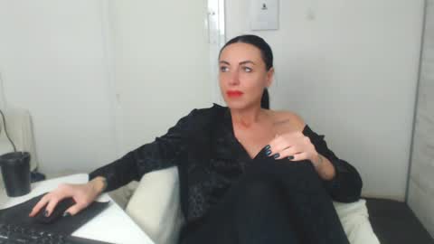 Carla online show from 14, 2, 2025