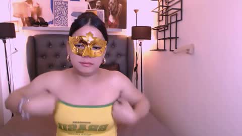 spicyhotchicks online show from 10, 1, 2026