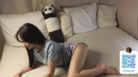 Snapshot of spicyyuki chatting on 17, 10, 2025 Tipsy online show from 17, 10, 2025