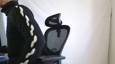 Marco. When Im offline you can view premium content in bio online show from 27, 3, 2026