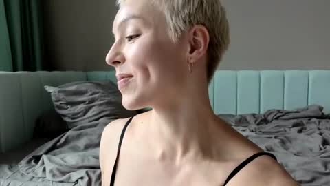 Elizabeth online show from 27, 6, 2026