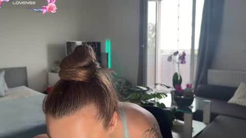 Snapshot of spirit_euphoria chatting on 1, 7, 2026 spirit euphoria online show from 1, 7, 2026