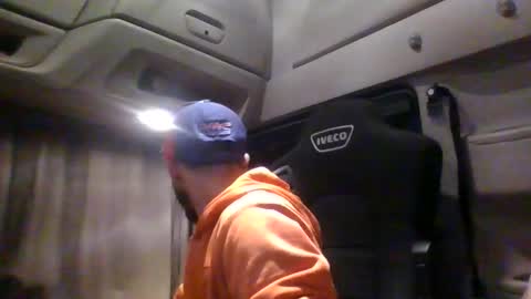 spyco82 online show from 24, 11, 2025