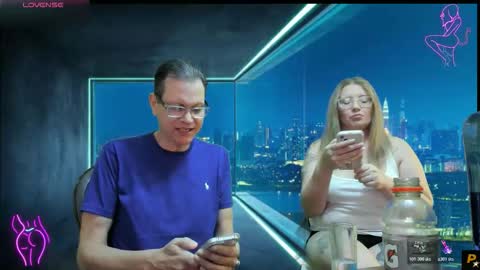 Snapshot of squirt_vip_room chatting on 1, 2, 2026 Roxy Day Mossimo Knight online show from 1, 2, 2026