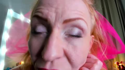 Snapshot of squirtymom chatting on 5, 10, 2025 Alisa online show from 5, 10, 2025