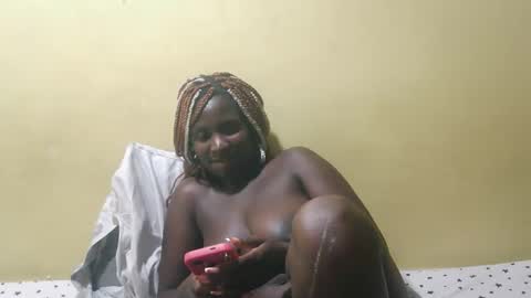 Snapshot of squirtypussie chatting on 10, 5, 2026 squirtypussie online show from 10, 5, 2026