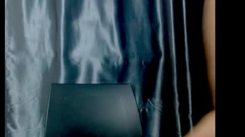 Snapshot of squirtyqueenxx chatting on 1, 10, 2025 gold online show from 1, 10, 2025