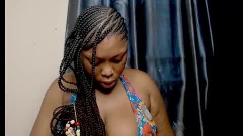 Snapshot of squirtyqueenxx chatting on 19, 10, 2025 gold online show from 19, 10, 2025