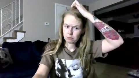 sriley386444137 online show from 30, 1, 2025