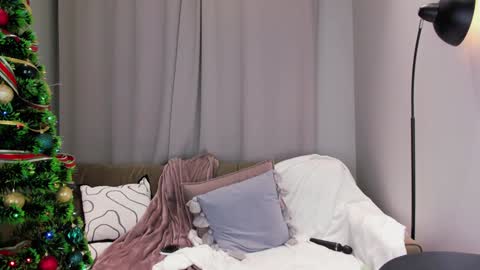 Alexandra online show from 25, 12, 2024