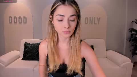Snapshot of staceywood_ chatting on 16, 6, 2026 Stacy Woods online show from 16, 6, 2026