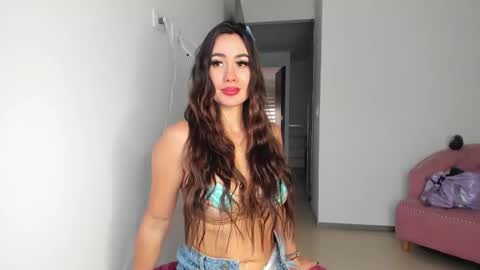 TWstacymalibu110 online show from 13, 12, 2025