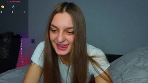 Sexy lips online show from 9, 8, 2026
