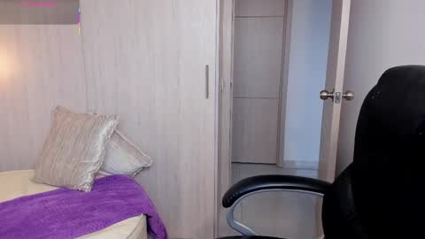 Stacy Conner online show from 14, 11, 2025