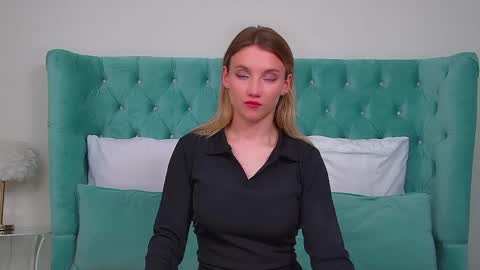 StacyEvances online show from 1, 6, 2026