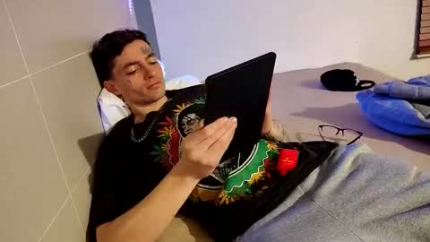 Snapshot of staightupdownbad chatting on 27, 11, 2025 Straightupdownbad online show from 27, 11, 2025