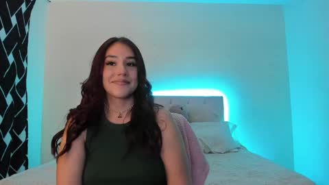 Stand and Rose online show from 11, 4, 2026