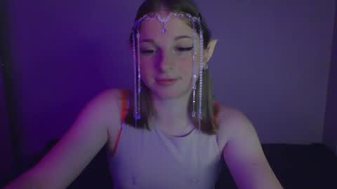 Snapshot of star_girlish chatting on 13, 10, 2025 star_girlish online show from 13, 10, 2025