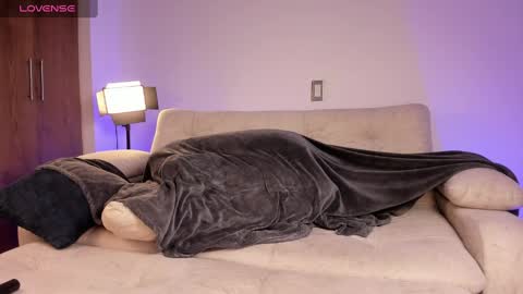 Snapshot of starcollens chatting on 21, 12, 2024 EVA COLLENS online show from 21, 12, 2024