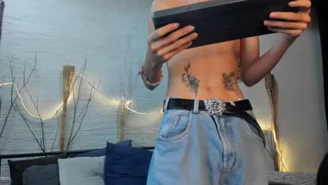 Snapshot of starcrow19 chatting on 3, 12, 2025 starcrow19 online show from 3, 12, 2025