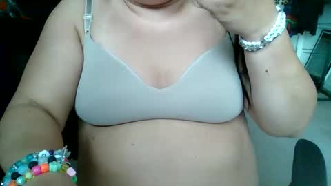 Snapshot of starella___saxxxton chatting on 21, 11, 2025 starella___saxxxton online show from 21, 11, 2025