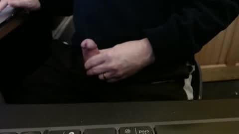 Snapshot of stargazer1069 chatting on 4, 12, 2025 stargazer1069 online show from 4, 12, 2025